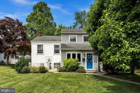 810 Scotia Rd, Philadelphia, PA 19128