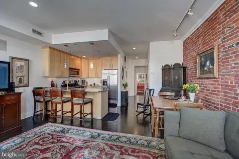 530 W Girard Ave #1, Philadelphia, PA 19123