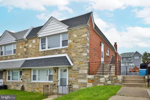 8016 Langdon St, Philadelphia, PA 19152