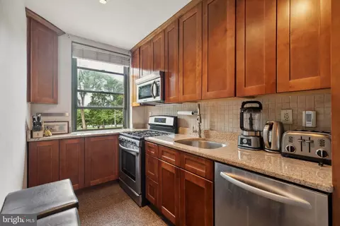 2601 Pennsylvania Ave #145, Philadelphia, PA 19130