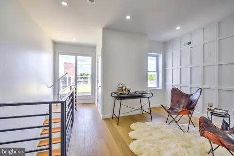 1107 S 52nd St, Philadelphia, PA 19143