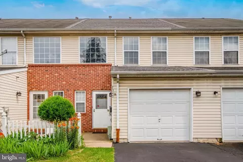 7347 Rockwell Ave, Philadelphia, PA 19111