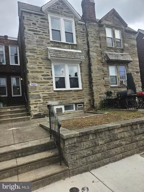 5607 Rosehill St, Philadelphia, PA 19120