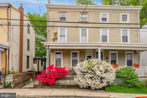 455 Delmar St, Philadelphia, PA 19128