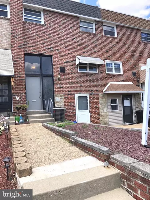 3650 E Crown Ave, Philadelphia, PA 19114