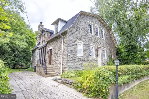 119 W Cliveden St, Philadelphia, PA 19119