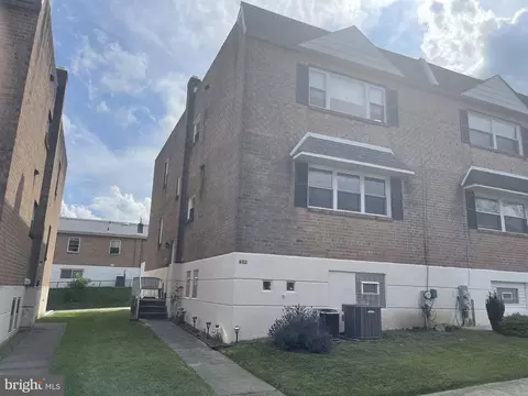 652 Parlin St, Philadelphia, PA 19116