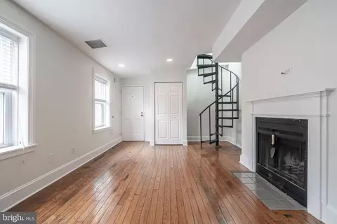 1709 Wallace St #5, Philadelphia, PA 19130
