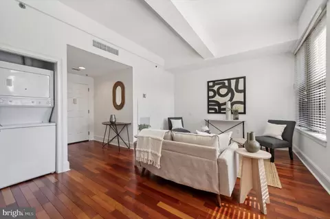 1500 Chestnut St #14I, Philadelphia, PA 19102