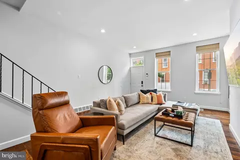 864 N 20th St, Philadelphia, PA 19130