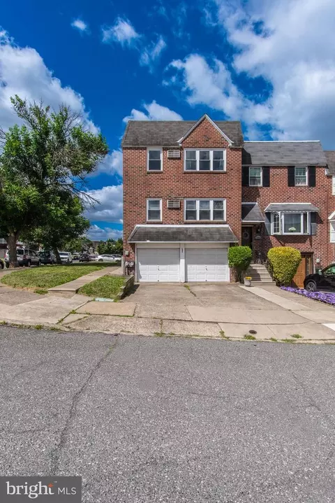 3998 Carteret Dr, Philadelphia, PA 19114