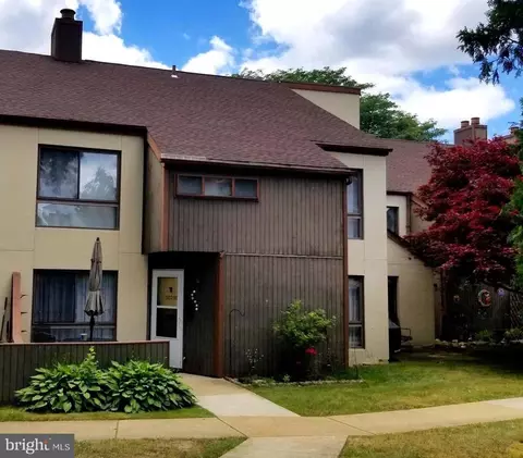 5029 S Convent Ln #B, Philadelphia, PA 19114