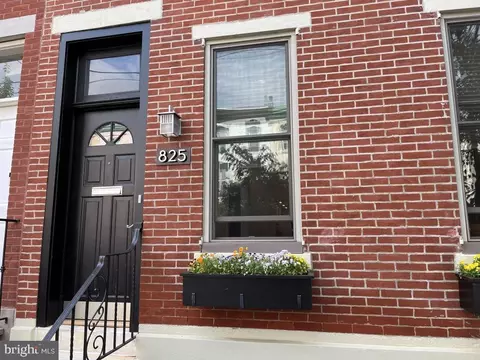 825 Corinthian Ave, Philadelphia, PA 19130
