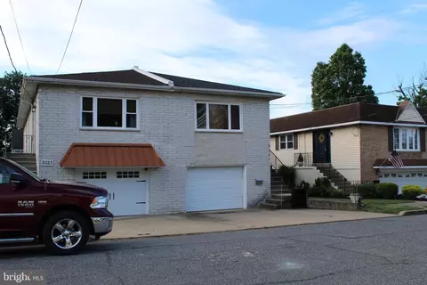 9321 Edmund St, Philadelphia, PA 19114