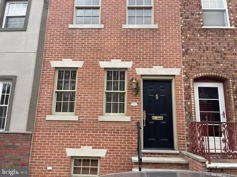 2545 S Alder St, Philadelphia, PA 19148