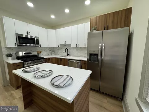 7206 N Broad St, Philadelphia, PA 19126