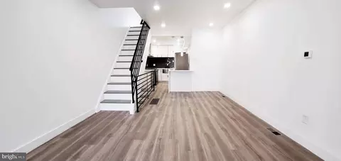 2240 W Seybert St, Philadelphia, PA 19121