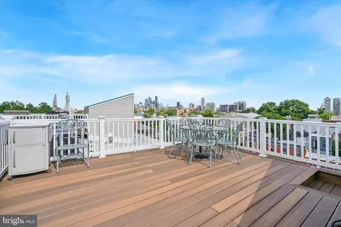 200 Christian St #33, Philadelphia, PA 19147