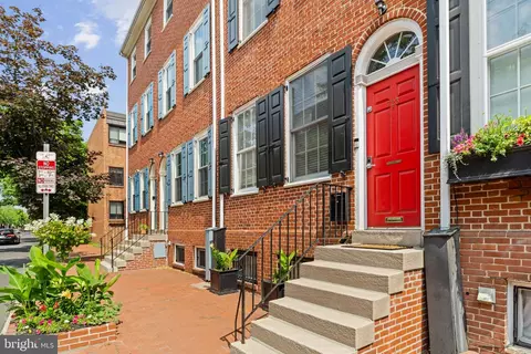 723 Lombard St, Philadelphia, PA 19147