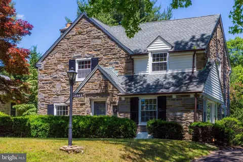 3903 W Netherfield Rd, Philadelphia, PA 19129