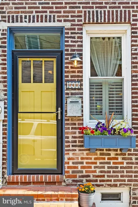 1935 Gerritt St, Philadelphia, PA 19146