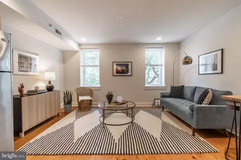 2127 Christian St #2, Philadelphia, PA 19146