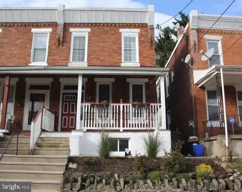 577 Martin St, Philadelphia, PA 19128