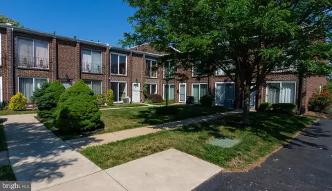 9001 Ridge Ave #18, Philadelphia, PA 19128
