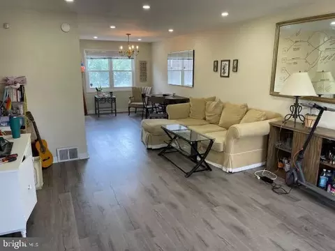 1036 W Oxford St, Philadelphia, PA 19122