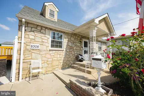8308 Algon Ave, Philadelphia, PA 19152