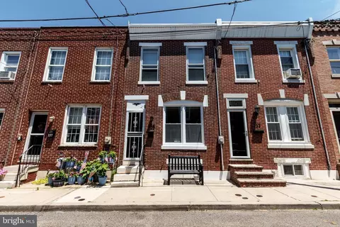 235 Daly St, Philadelphia, PA 19148