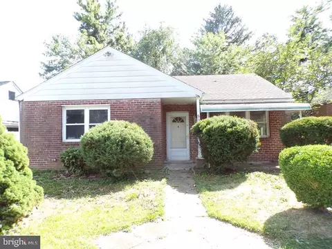 682 Rennard St, Philadelphia, PA 19116