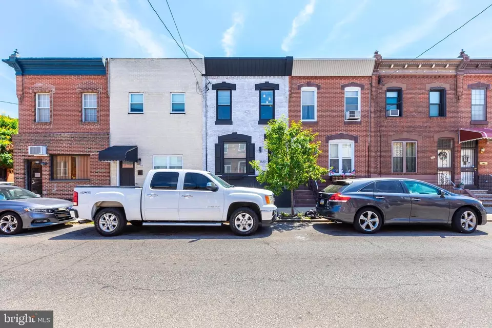 Exterior - 1530 W Shunk St, Philadelphia, PA 19145 photo 1 of 2