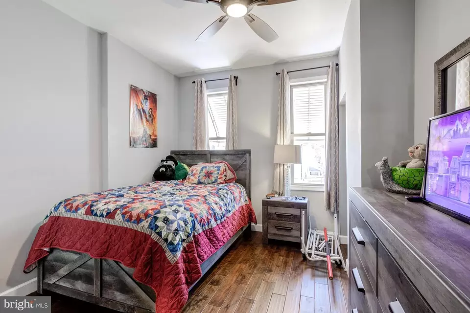 Bedroom - 1530 W Shunk St, Philadelphia, PA 19145 photo 4 of 7