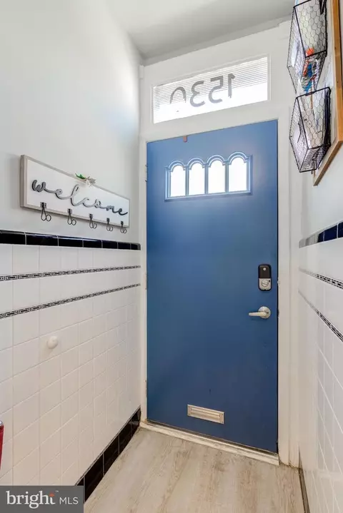 Entry Way - 1530 W Shunk St, Philadelphia, PA 19145 photo 1 of 11