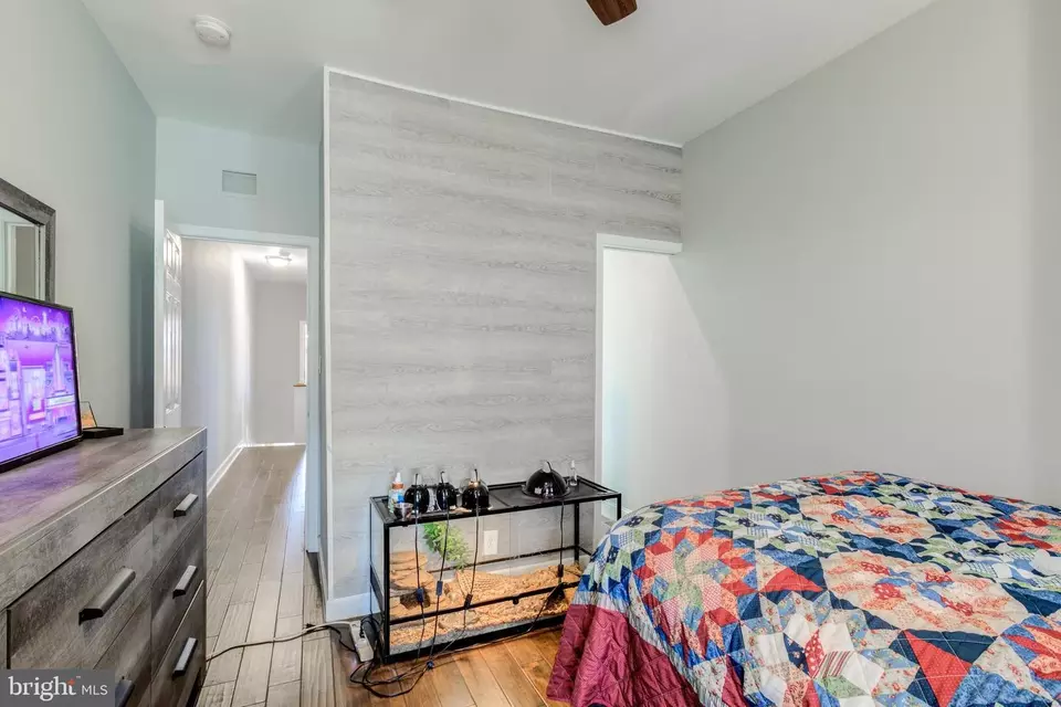 Bedroom - 1530 W Shunk St, Philadelphia, PA 19145 photo 5 of 7