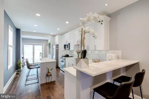 Kitchen - 1530 W Shunk St, Philadelphia, PA 19145 photo 1 of 7
