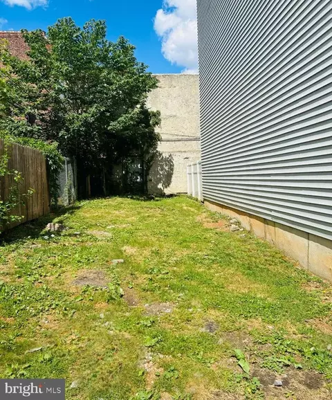 843 Leland St, Philadelphia, PA 19130