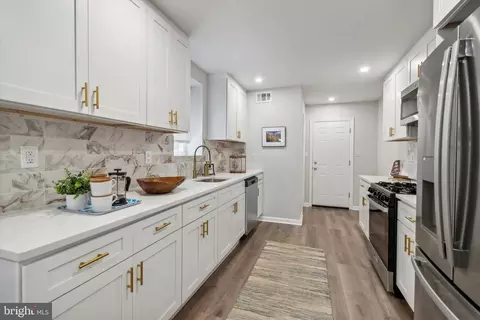 3222 N Etting St, Philadelphia, PA 19129
