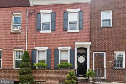 216 Morris St, Philadelphia, PA 19148
