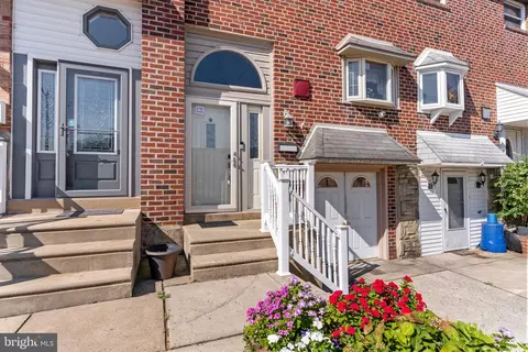 3546 E Crown Ave, Philadelphia, PA 19114