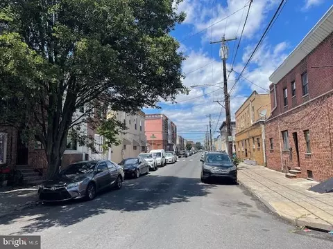 955 Tree St, Philadelphia, PA 19148