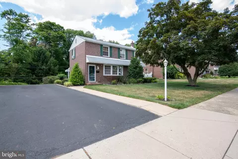 9810 Redd Rambler Dr, Philadelphia, PA 19115