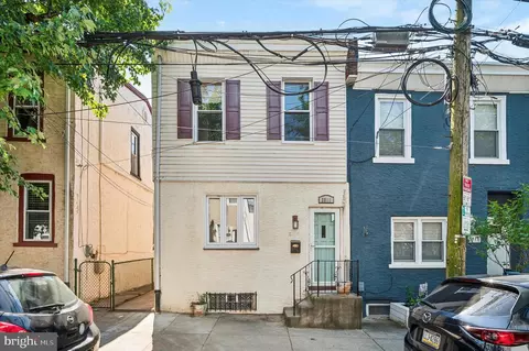 3616 Calumet St, Philadelphia, PA 19129