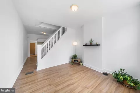 2317 E Harold St, Philadelphia, PA 19125