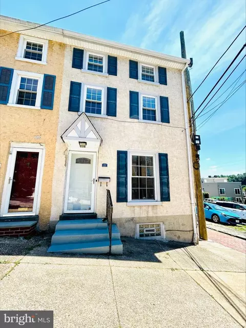 157 Gay St, Philadelphia, PA 19127