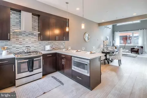 1102 N 22 N American St #5, Philadelphia, PA 19123