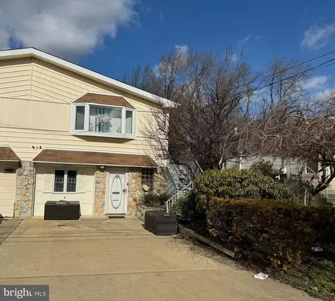 8420 Algon Ave, Philadelphia, PA 19152