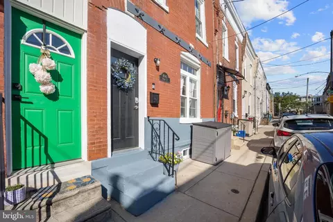 4043 Boone St, Philadelphia, PA 19127
