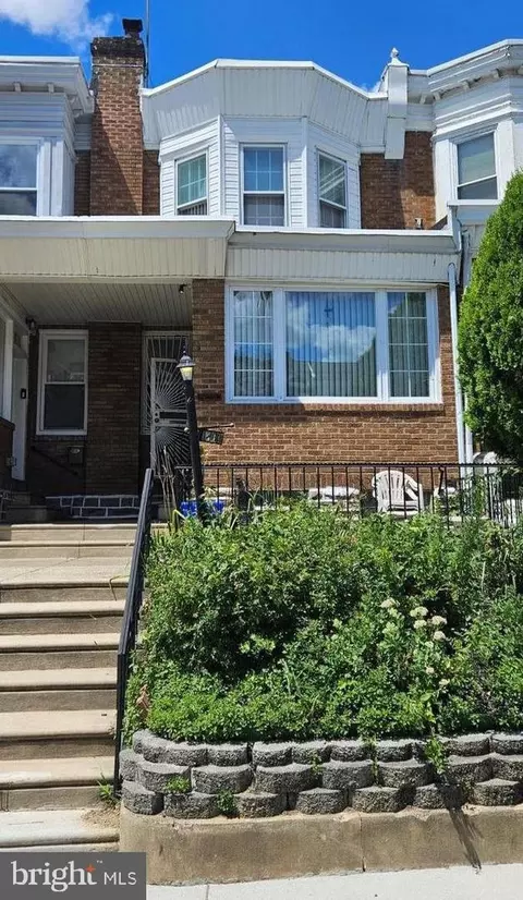 1863 Conlyn St, Philadelphia, PA 19141